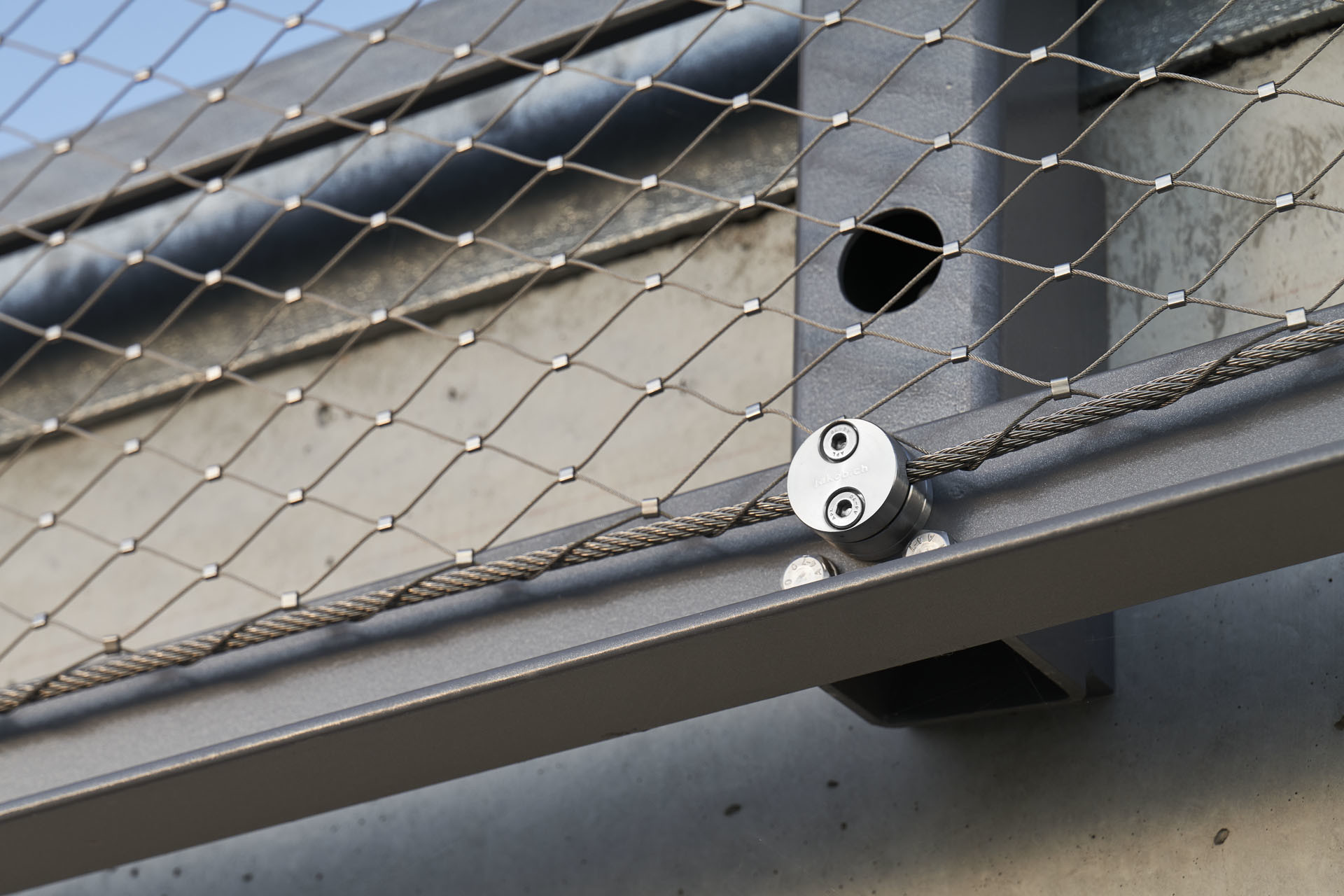 不銹鋼繩網要如何維修和保養？